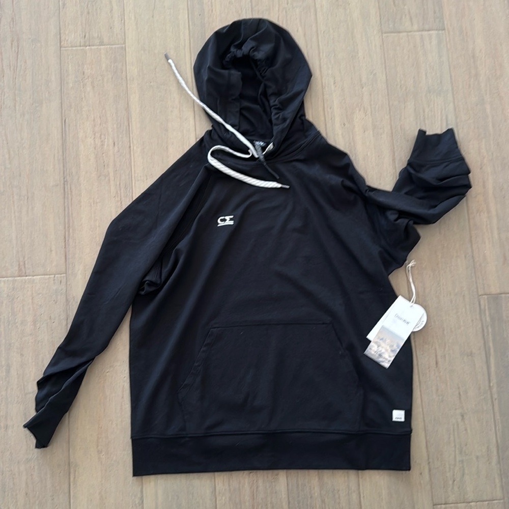 Vuori Women’s hoodie oversized sweatshirt NWT size XS